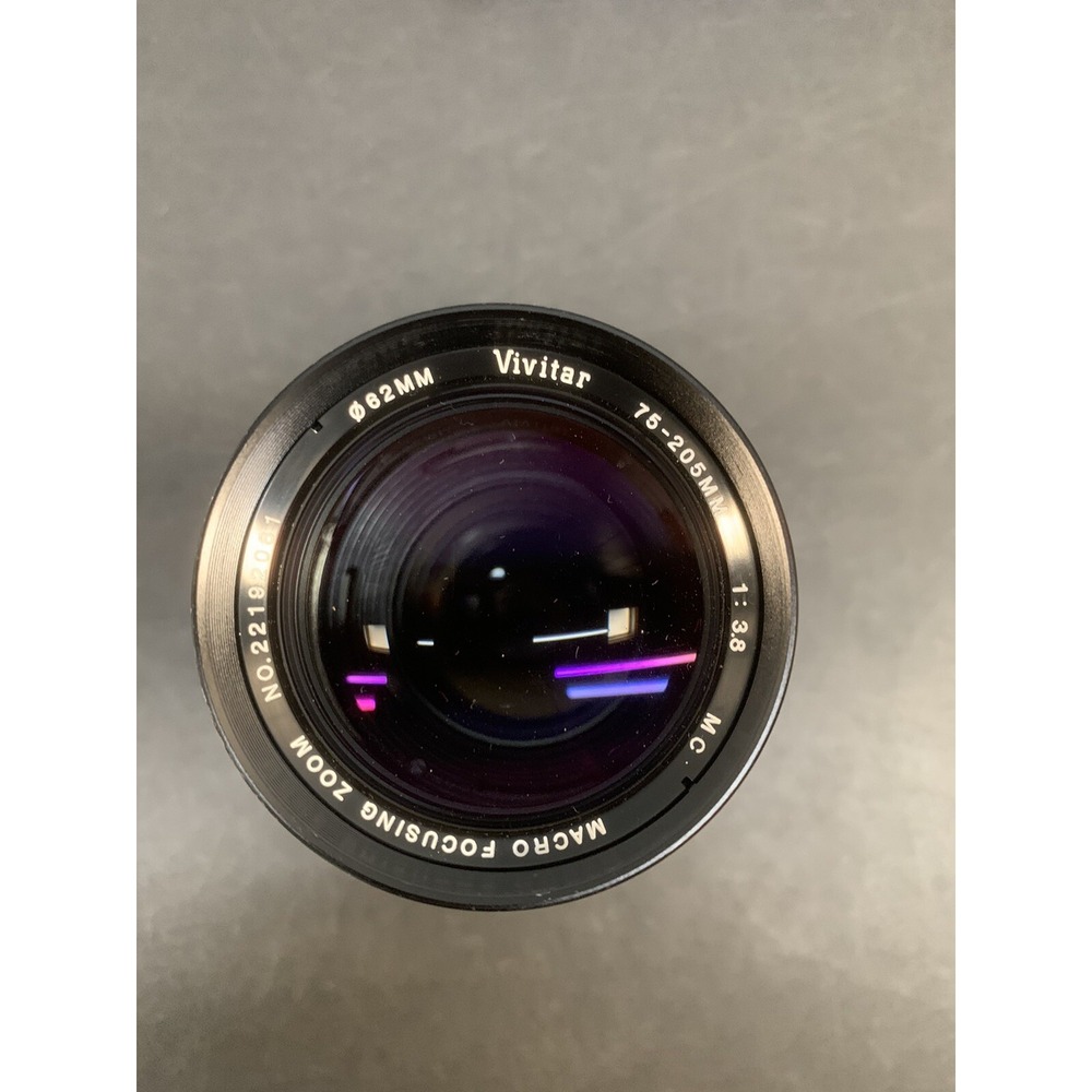 Vivitar 75-205mm 1: 3.8 MC Macro Focusing Zoom 62mm Lens + Skylight Filter